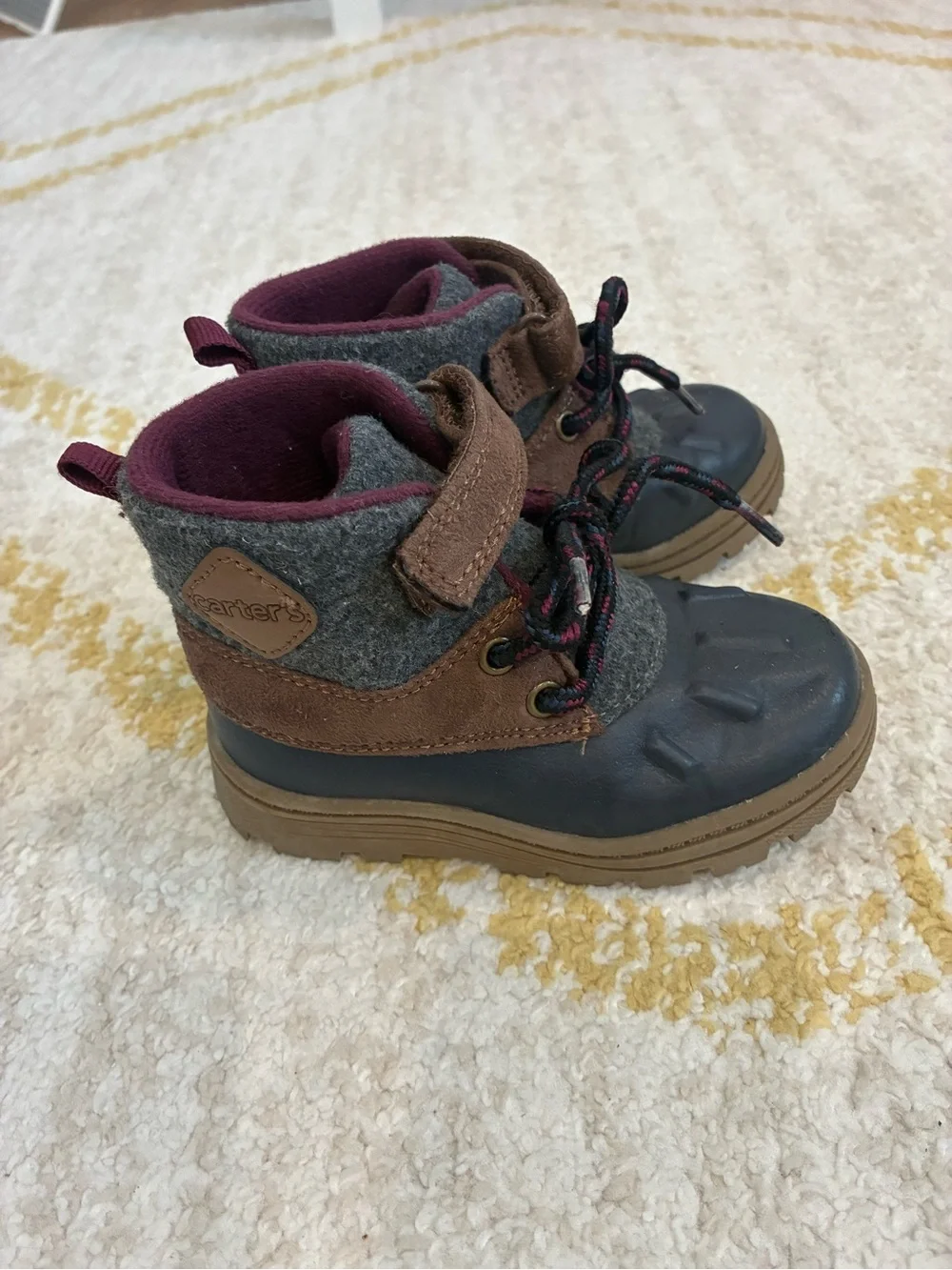 Carter's Toddler size 7 boots